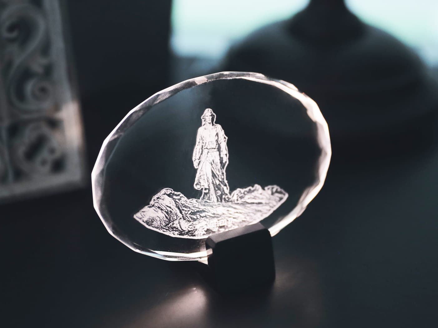 "It Is I, Be Not Afraid" Crystal Gem Accent Light